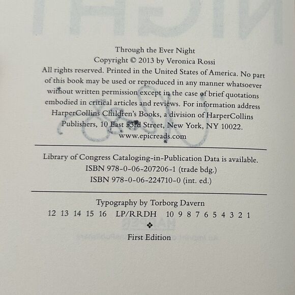 Under the Never Sky 2 in Trilogy Ser.: Through the Ever Night by Veronica Rossi - Picture 6 of 6